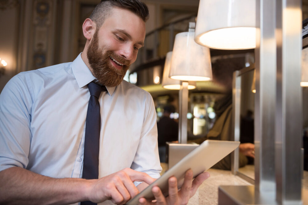 Kako pametni sustavi smanjuju troškove poslovanja u ugostiteljstvu